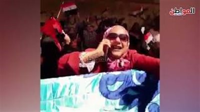 في ثاني أيام الانتخابات.. سيدة تهتف 