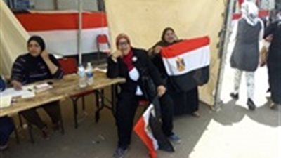 استمرار توافد الناخبين على لجان الانتخابات المصرية 2018 بسرايا القبة