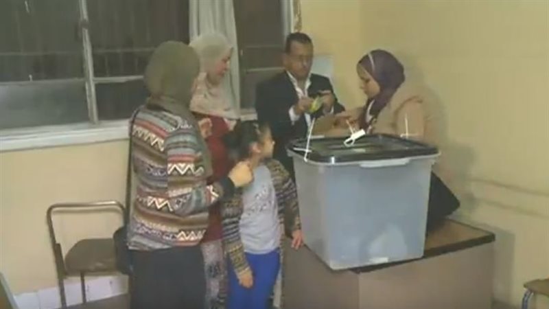 إغلاق صناديق الاقتراع