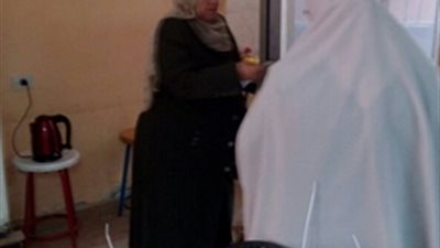 فيديو| النساء أول الحضور في قرية منشأة أبو مليح ببني سويف ثالث أيام الانتخابات الرئاسية