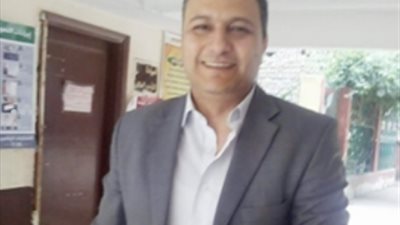 حسام محرز يدلى بصوته في الانتخابات الرئاسية 2018