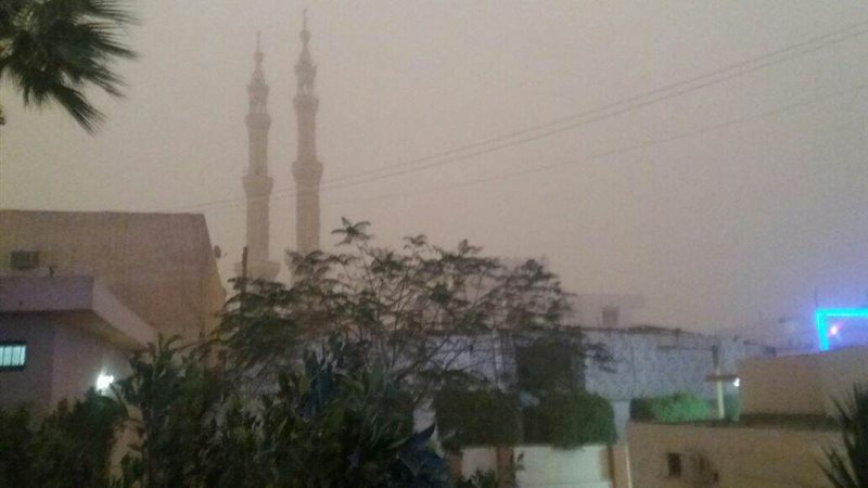 عاصفة ترابية 