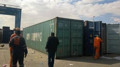 موانئ السويس تحبط تهريب 9 آلاف مسدس و2.3 مليون طلقة خرز بلاستيك 