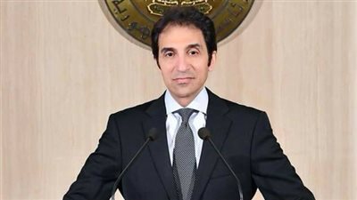 متحدث الرئاسة في أحد طوابير اللجان الانتخابية 
