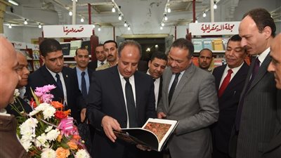 صور| محافظ الإسكندرية يفتتح معرض الأهرام الدولي للكتاب في دورته الـ 49
