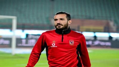 طبيب الأهلي يطمئن على إصابة 