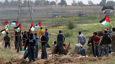 إصابة فلسطينيين في مسيرة العودة الكبرى بالشريط الحدودي لقطاع غزة