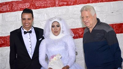 صور.. مرتضي يحتفل بزفاف عروسان في نادي الزمالك