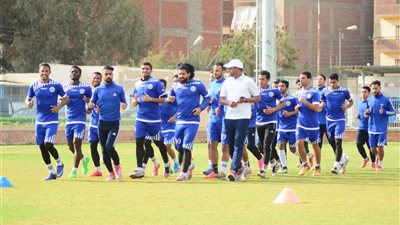 العيسوى يطالب لاعبي القناة بالفوز على كهرباء الإسماعيلية ومواصلة الانتصارات 