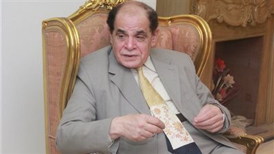 خبير قانوني: لا يوجد نص صريح يقضي باستقالة الحكومة بعد كل انتخابات