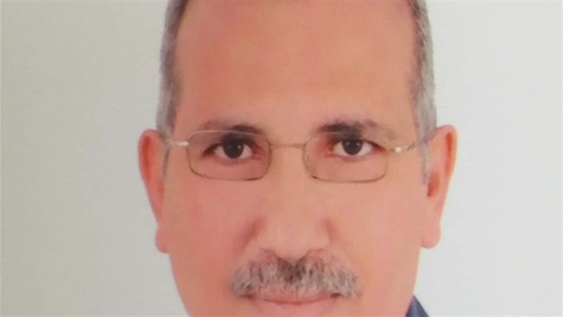 الدكتور عادل عامر