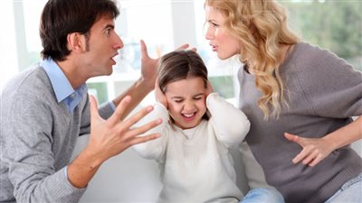 انفوجراف| تعرف على مخاطر انعدام التواصل بين الآباء والأبناء