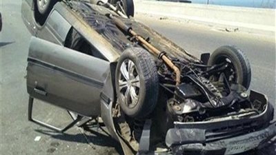 اللحظات الأولى لحادث انقلاب سيارة بمصرف القلعة في الإسكندرية