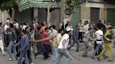 بسبب لهو الأطفال.. إصابة 7 أشخاص فى مشاجرة بالأسلحة بالشرابية 