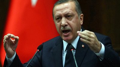 أردوغان لشعبه: اللي مش عاجبه نظامنا الباب يفوت جمل