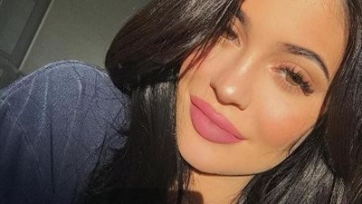شاهد.. سهرة رومانسية تجمع 