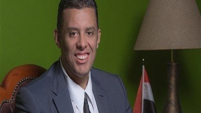 رئيس 
