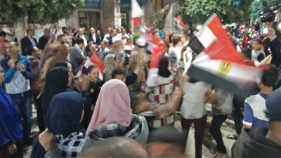 فيديو| بالطبل والمزمار.. مواطنو بني سويف يحتفلون بفوز 