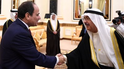 ولي العهد البحريني يهنئ السيسي بالفوز في انتخابات الرئاسة 2018
