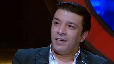 فيديو| مصطفى كامل يغني