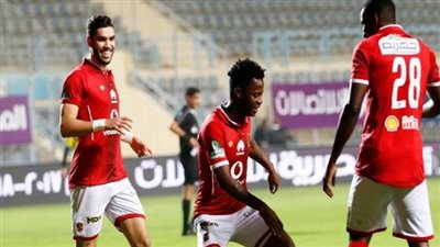 مصدر بالأهلي: أزارو اشتكي من الخلفية في الشوط الأول