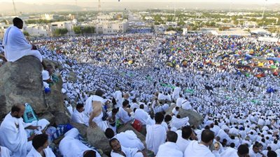 اليوم.. الفائزون بقرعة الحج يسددون رسوم بالبنوك الوطنية