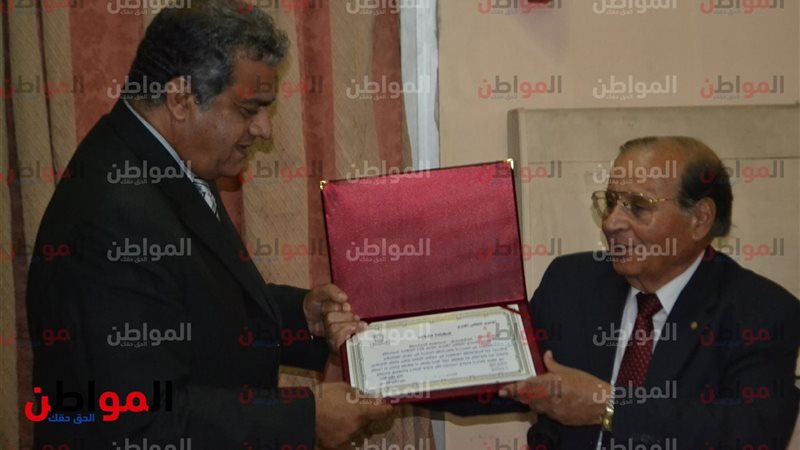 مؤتمر صحفى بالمنتدى