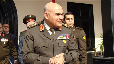 وزير الدفاع يهنئ السيسي على الثقة المتبادلة بينه وبين الشعب المصري 