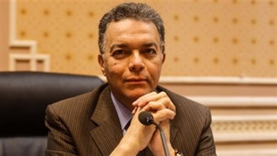اليوم| وزير النقل يدشن القاطرتين 