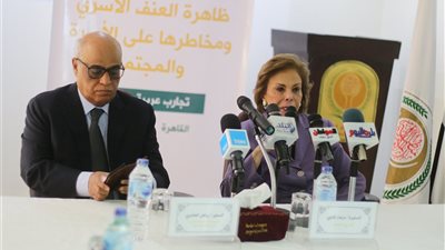 صور| مرفت تلاوي: لابد من وضع رقابة على الإنترنت فيما يخص الأسرة