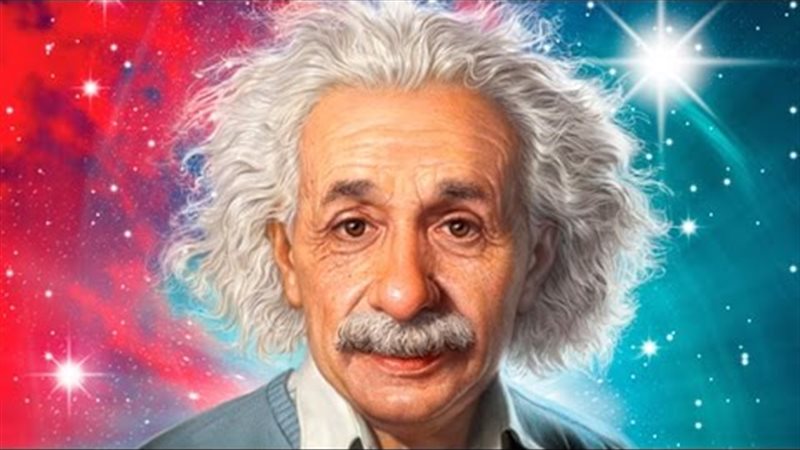 ألبرت آينشتاين عام