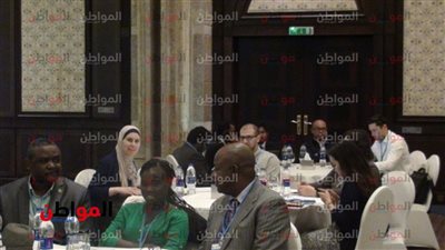 المشاركون بمنتدي 