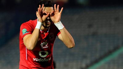 5 لاعبين ينافسون 