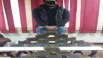 مباحث الرياض بكفر الشيخ  تتمكن من القبض على تاجر بحوزته مواد مخدرة وسلاح نارى 