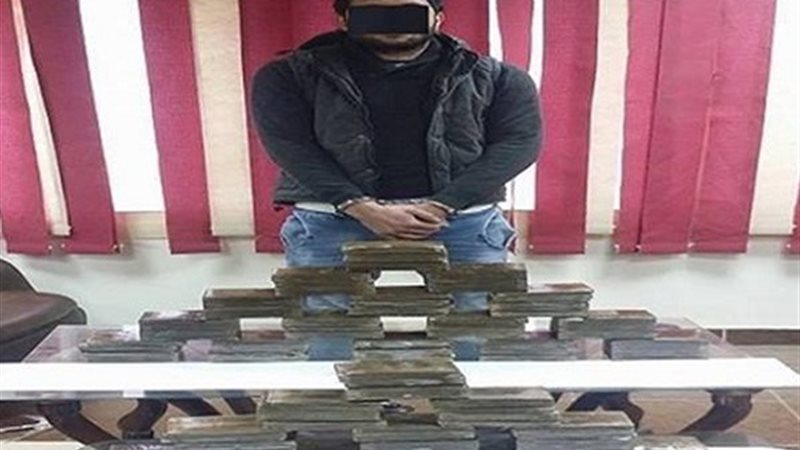  القبض على تاجر بحوزته