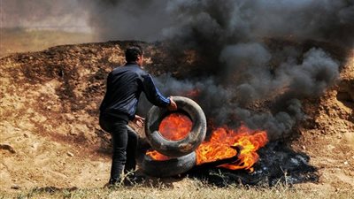 فيديو| قوات الاحتلال تعتدى على الفلسطينيين شرق البريج 