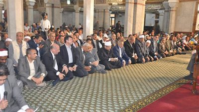 صور|وزير الأوقاف: توزيع 125 طن سلع غذائية للأسر الأكثر احتياجا بالجيزة بمناسبة العيد القومى للمحافظة