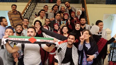 الفالوجا الفلسطينية تشعل مسرح 