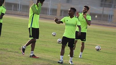 فوافي يشارك في تدريبات المقاصة .. ويظهر أمام الزمالك