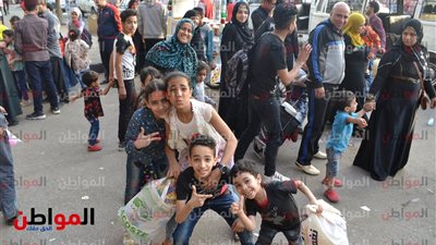 صور| المواطنون يقتحمون الحدائق للاستمتاع بعيد الربيع