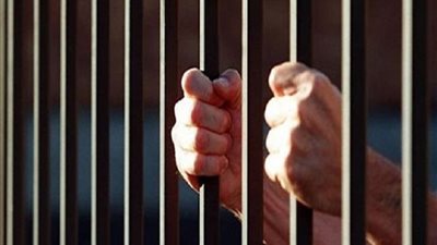 حبس عاطل 4 أيام لحيازته نصف كيلو حشيش في حلوان