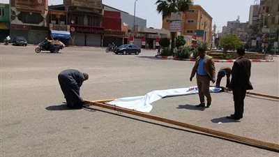 صور| رفع الإشغالات بشوارع بساقلتة وإلزام الباعة الجائلين بأماكنهم