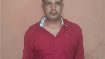 ضبط عامل بهيئة النظافة لانتحاله صفة موظف تموين بالظاهر