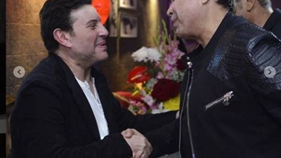 صور| حكيم يشارك هاني شاكر في افتتاح 