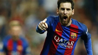 ميسي يعادل رقم رونالدينيو مع برشلونة
