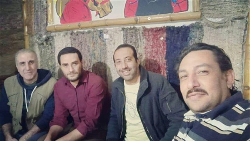 فريق عمل مش لوحدي