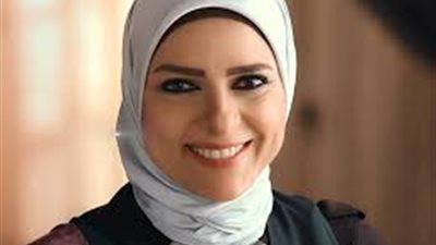 دعاء فاروق: كل المذيعات المحترمات بمنزل كبيرتنا 
