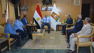 استخدام مياه غسل المحطات في عمليات الزراعة لترشيد الاستهلاك بالوادي الجديد