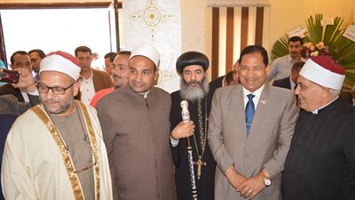 صور| محافظ الغربية يهنئ أسقف المحلة الكبرى بعيد القيامة المجيد 2018