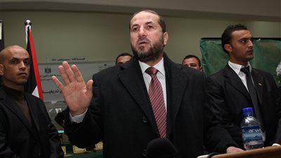 مستشار سفير فلسطين: حزن شديد يخيم على فلسطين بـ عيد القيامة المجيد 2018